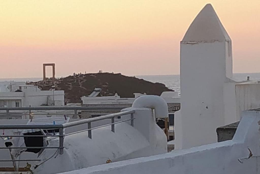 Вілла Naxion Esti - Διαμονή Στην Παλιά Χώρα Της Νάξου Naxos City Екстер'єр фото