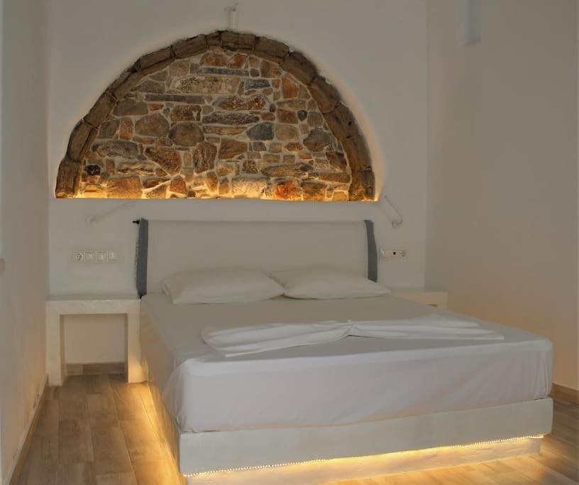 Вілла Naxion Esti - Διαμονή Στην Παλιά Χώρα Της Νάξου Naxos City Екстер'єр фото