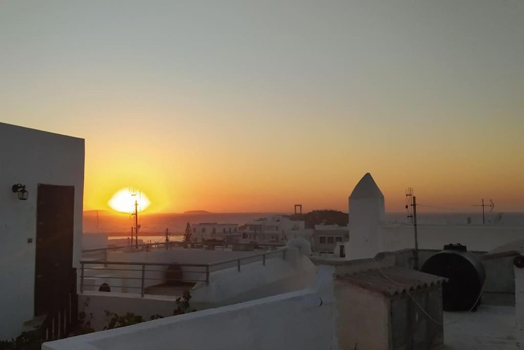 Вілла Naxion Esti - Διαμονή Στην Παλιά Χώρα Της Νάξου Naxos City Екстер'єр фото